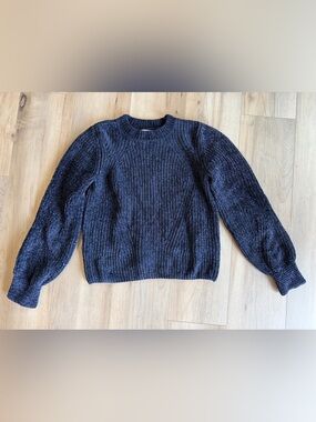 Woman’s Chunky Knitted Ribbed Crewneck Sweater